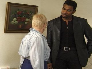 Black hunk feels tight mature pussy in harsh modes